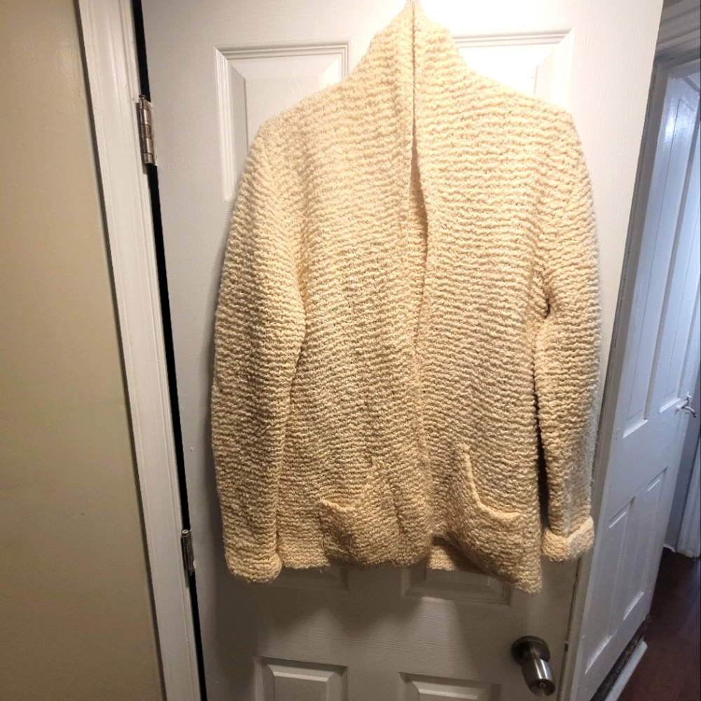 Womans cardigan sweater (Hand knitted)